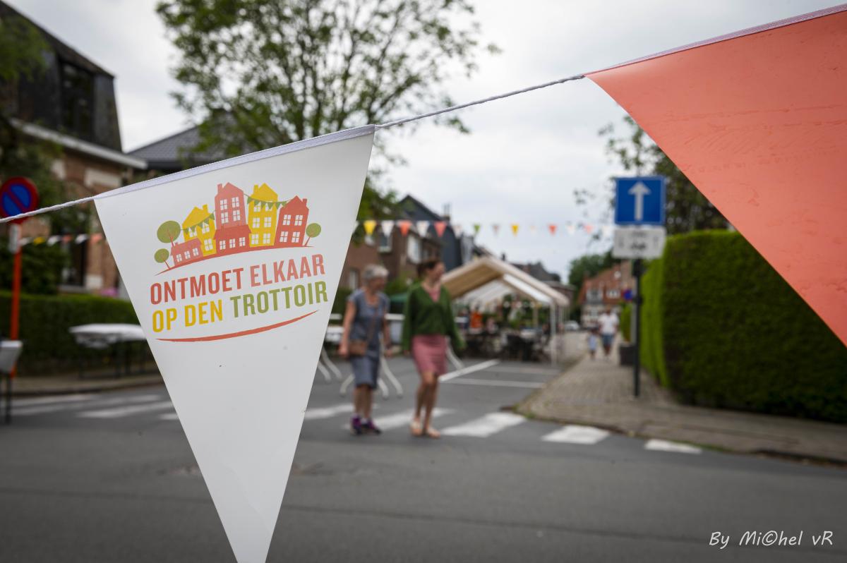 foto van vlagje met logo