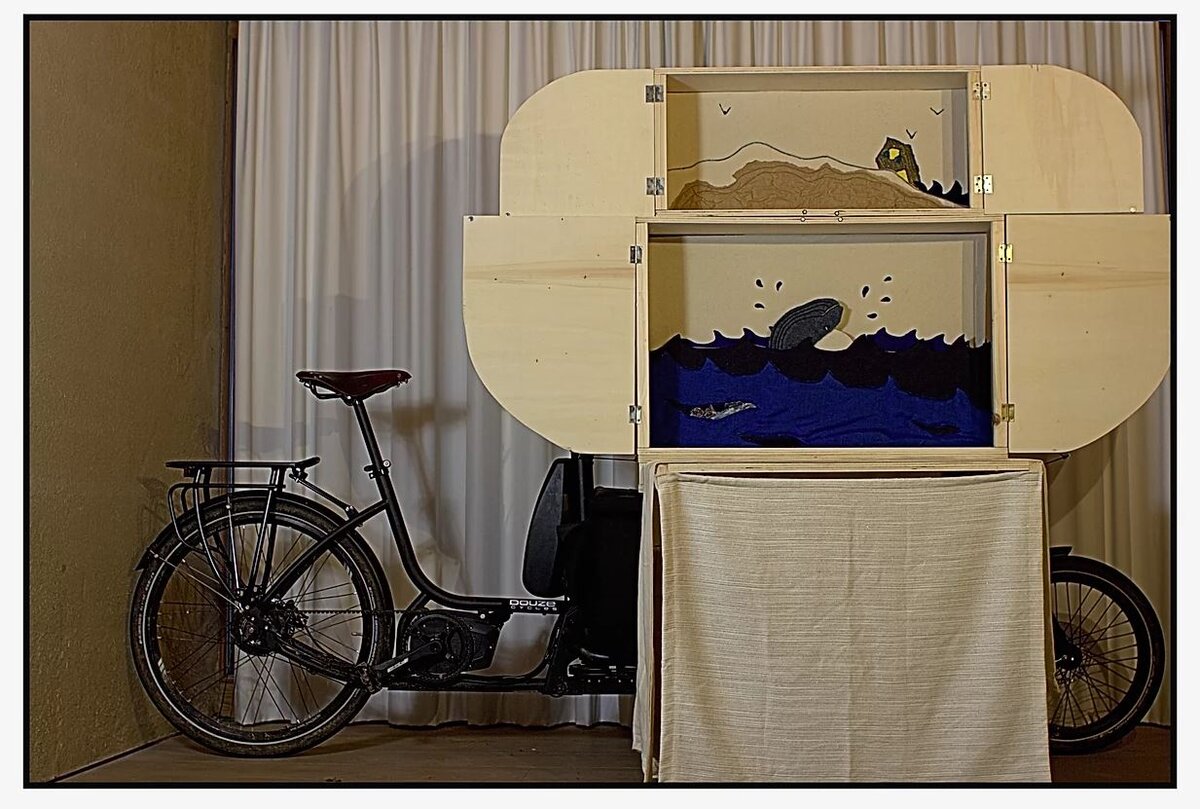 Walvis en bakfiets komen naar je toe