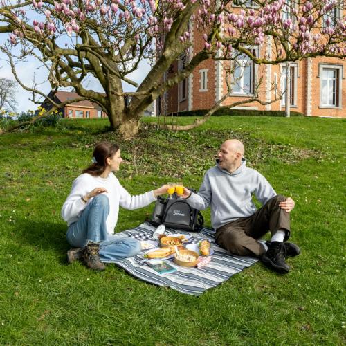 Picknicken in Dilbeek met de picknickrugzak © Visit Dilbeek