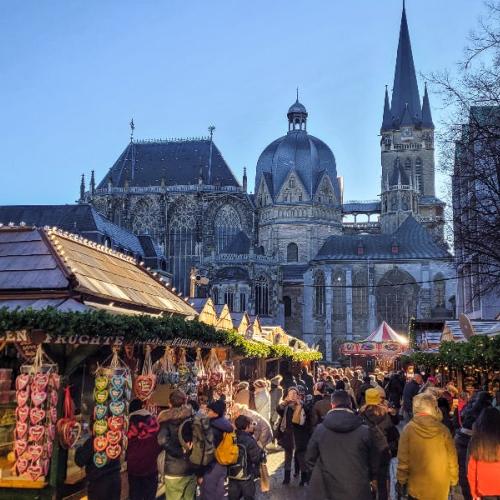 KERSTMARKT in AKEN  DAGUITSTAP met Okra Groot Bijgaarden © jg