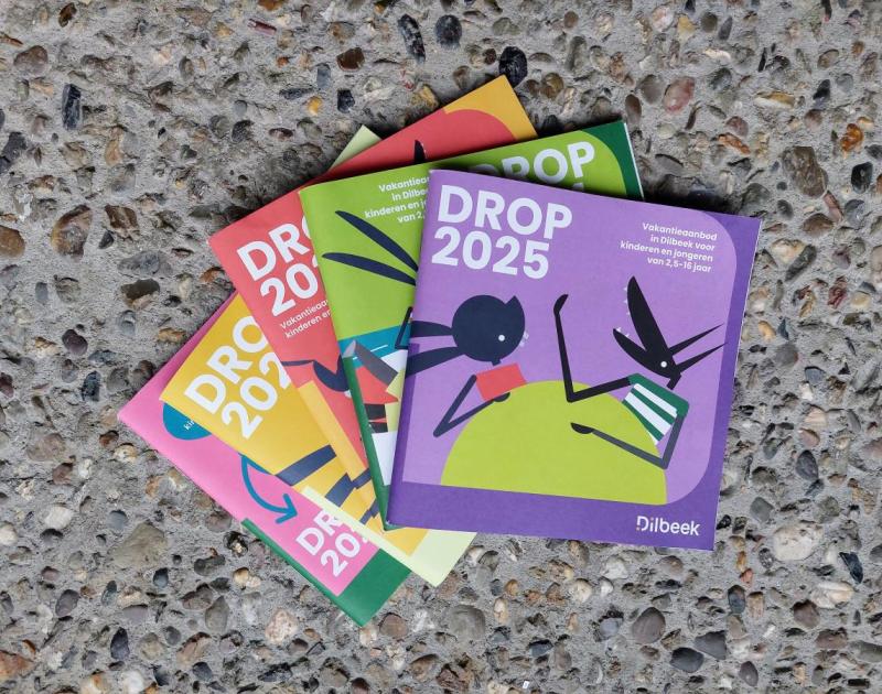 Stapel DROP-magazines