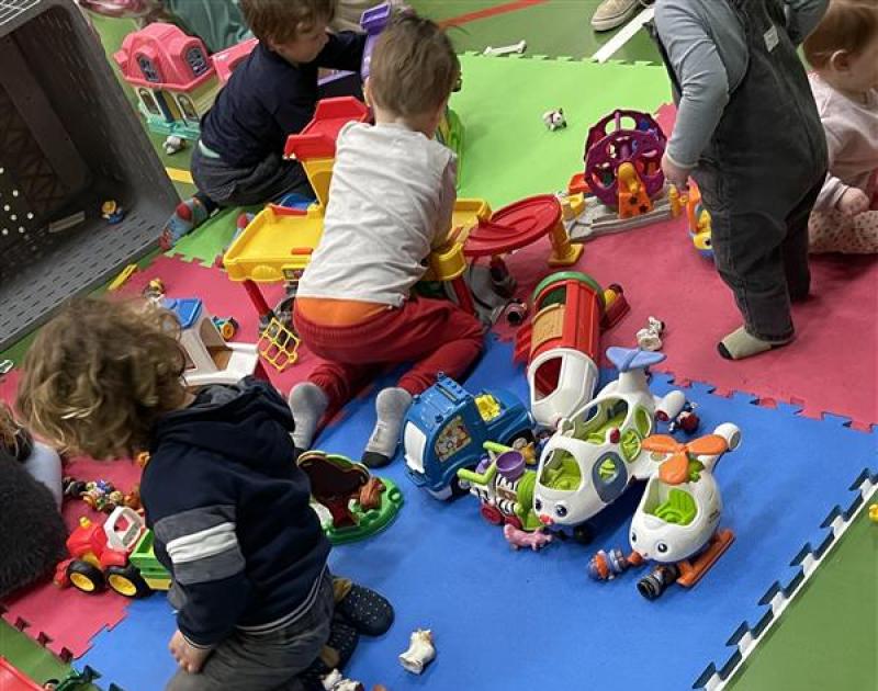 kleuters aan het spelen