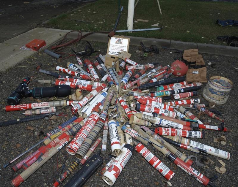 stapel in beslag genomen vuurwerk