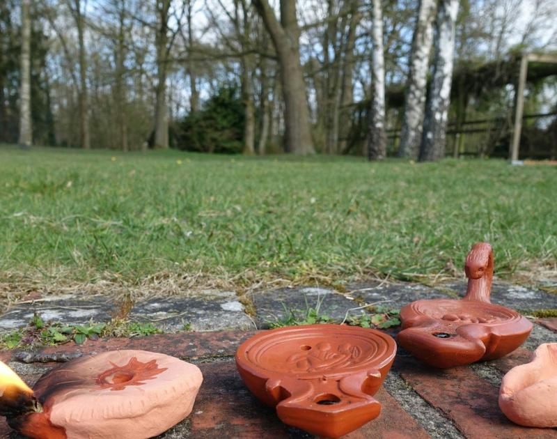 Een vlam uit de oudheid - Workshop Romeinse olielampen © (c) Ondersteboven