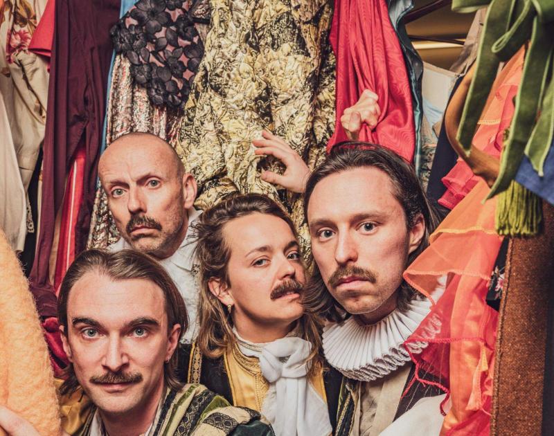 A comedy of errors - Laura De Geest, Günther Lesage, Thomas Claessens en Hendrik Kegels © onbekend