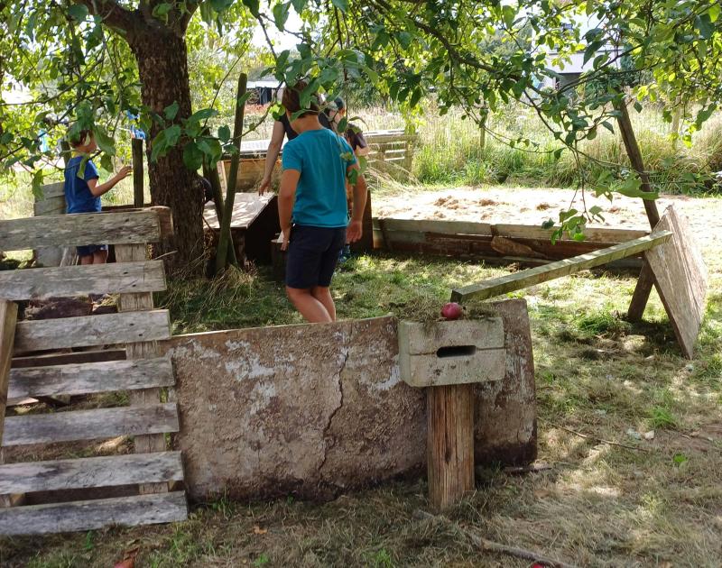 Kleinschalig buitenkamp op het ritme van de natuur en de kinderen. © Marieke Verraes