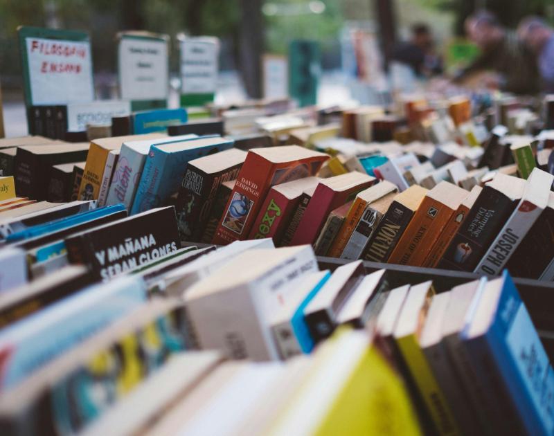 Boekenverkoop © Freddie Marriage