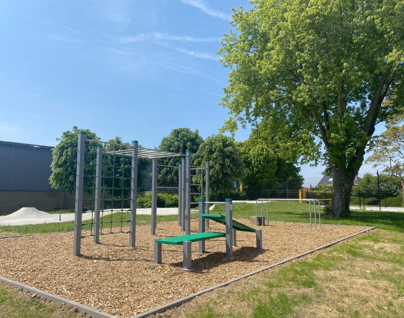 Dilbeekse jongeren en gemeente Dilbeek creëren samen nieuw barenpark