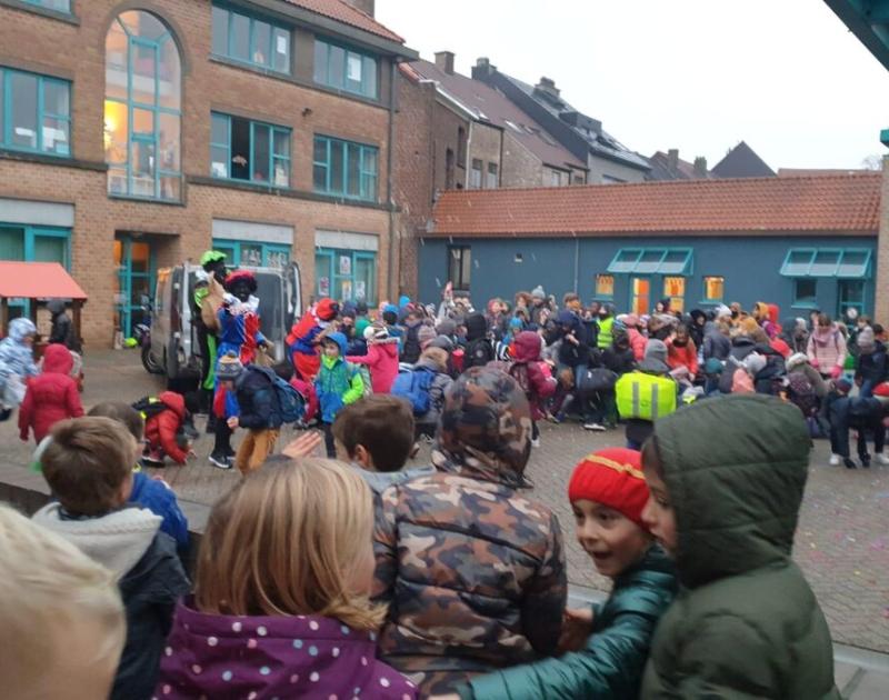 Hij komt, Hij komt!