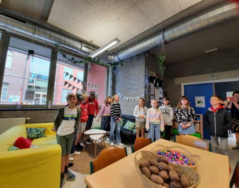 Inhuldiging boekenhoek