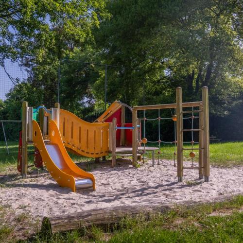 foto van speeltuig