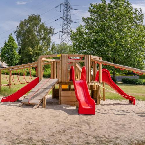 foto van speeltuig