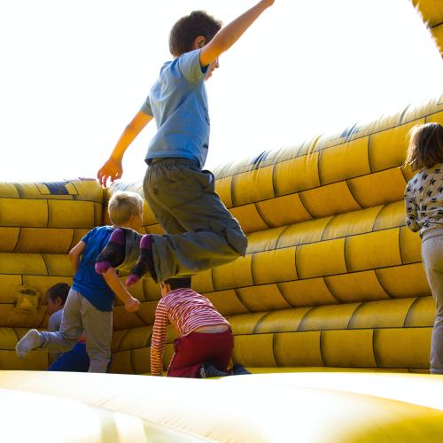 spel en ontmoeting: we vieren de zomer! © pexels